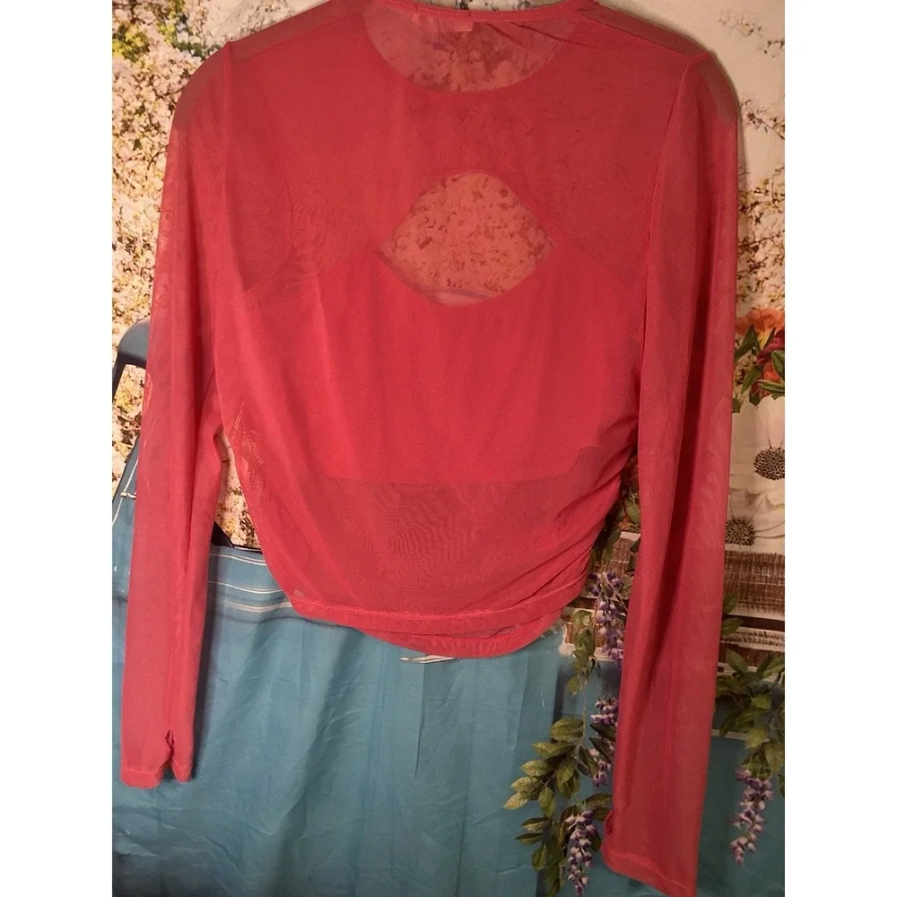 Womens Red Long Sleeve Mesh Yoga Crop Top Medium Sports - Picture 5 of 5